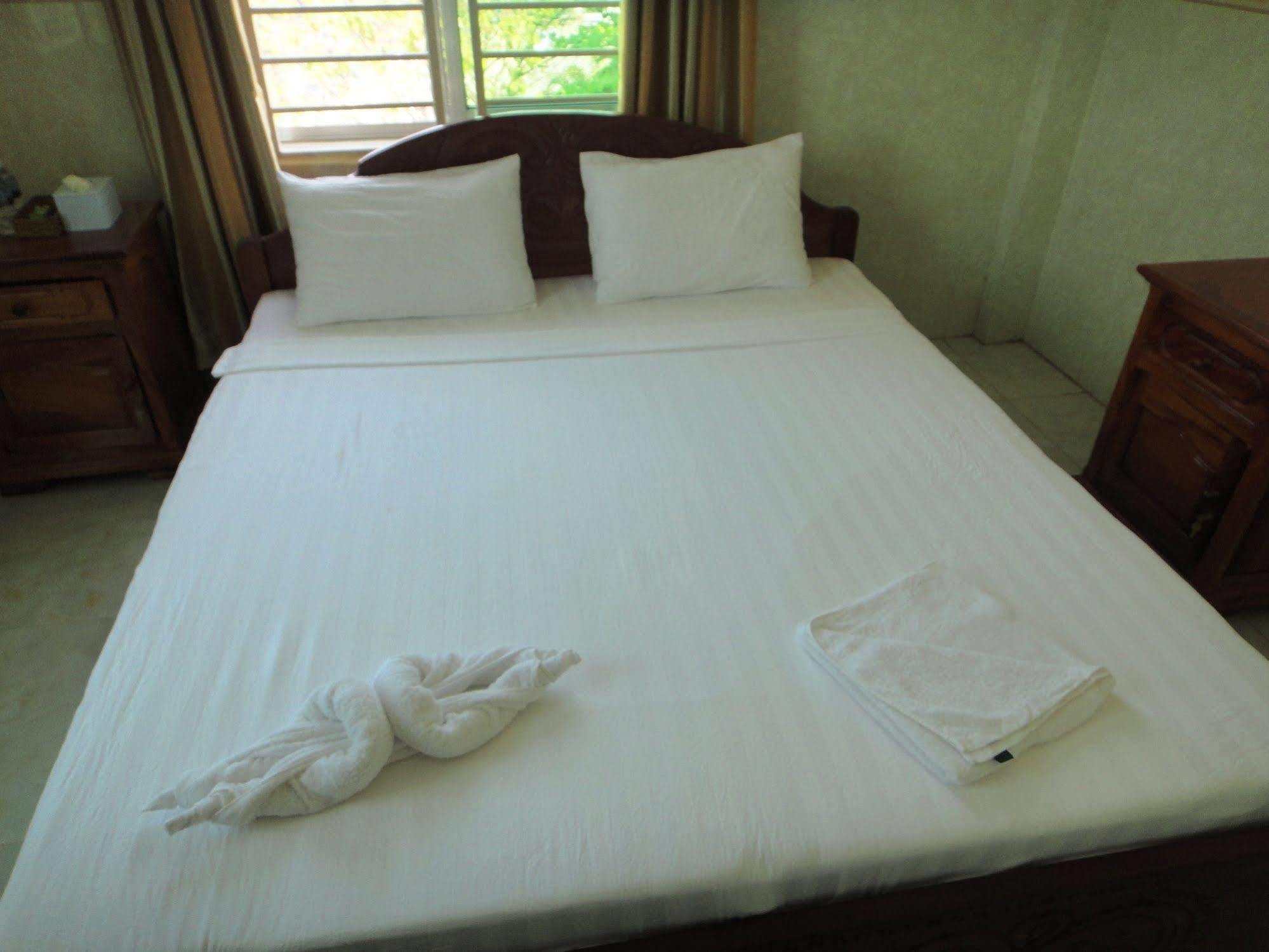 Borey Vatanac Guesthouse Kampot Luaran gambar